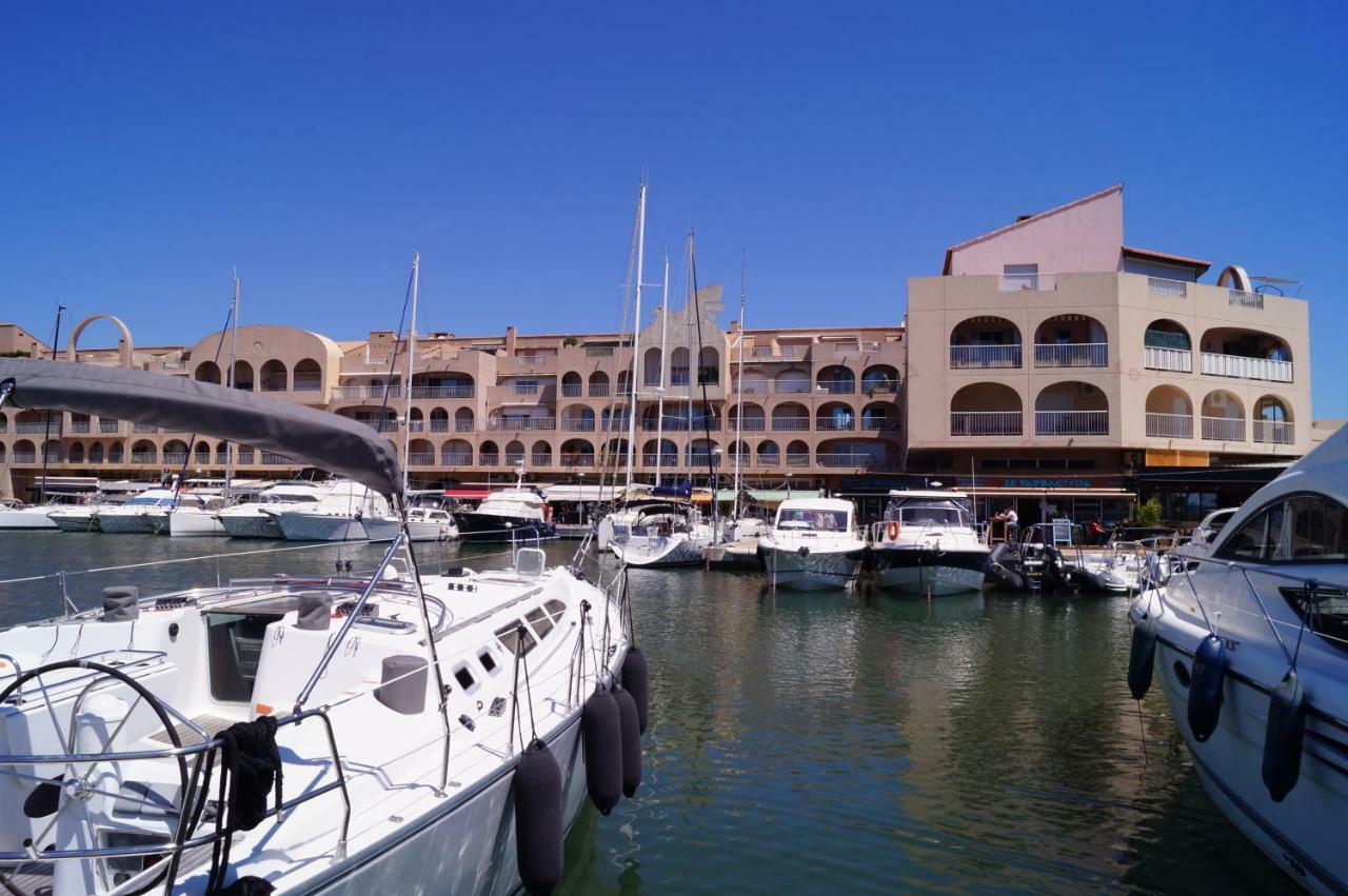 Port La Gavine Vue Mer Hyeres Exterior photo